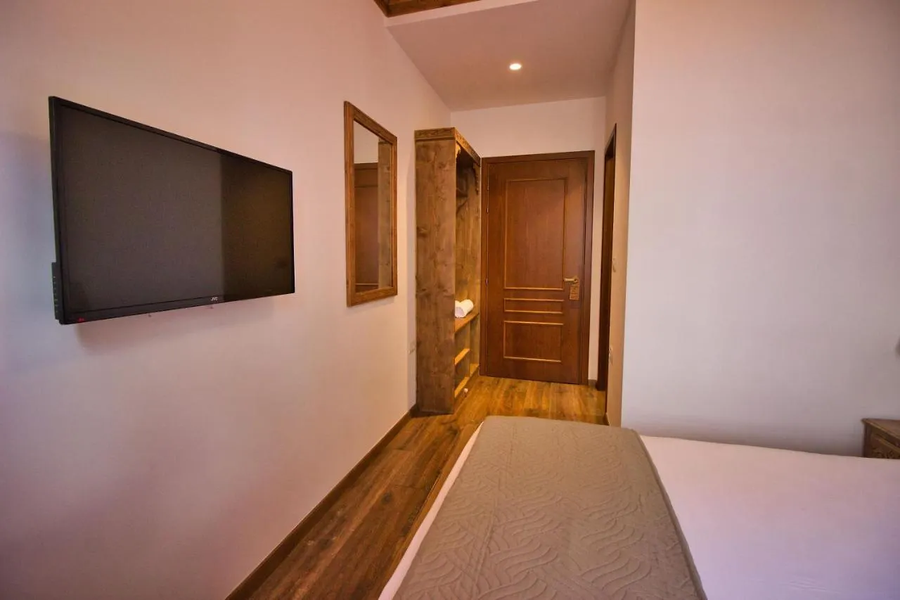 4Rooms Hotel Gjirokastër