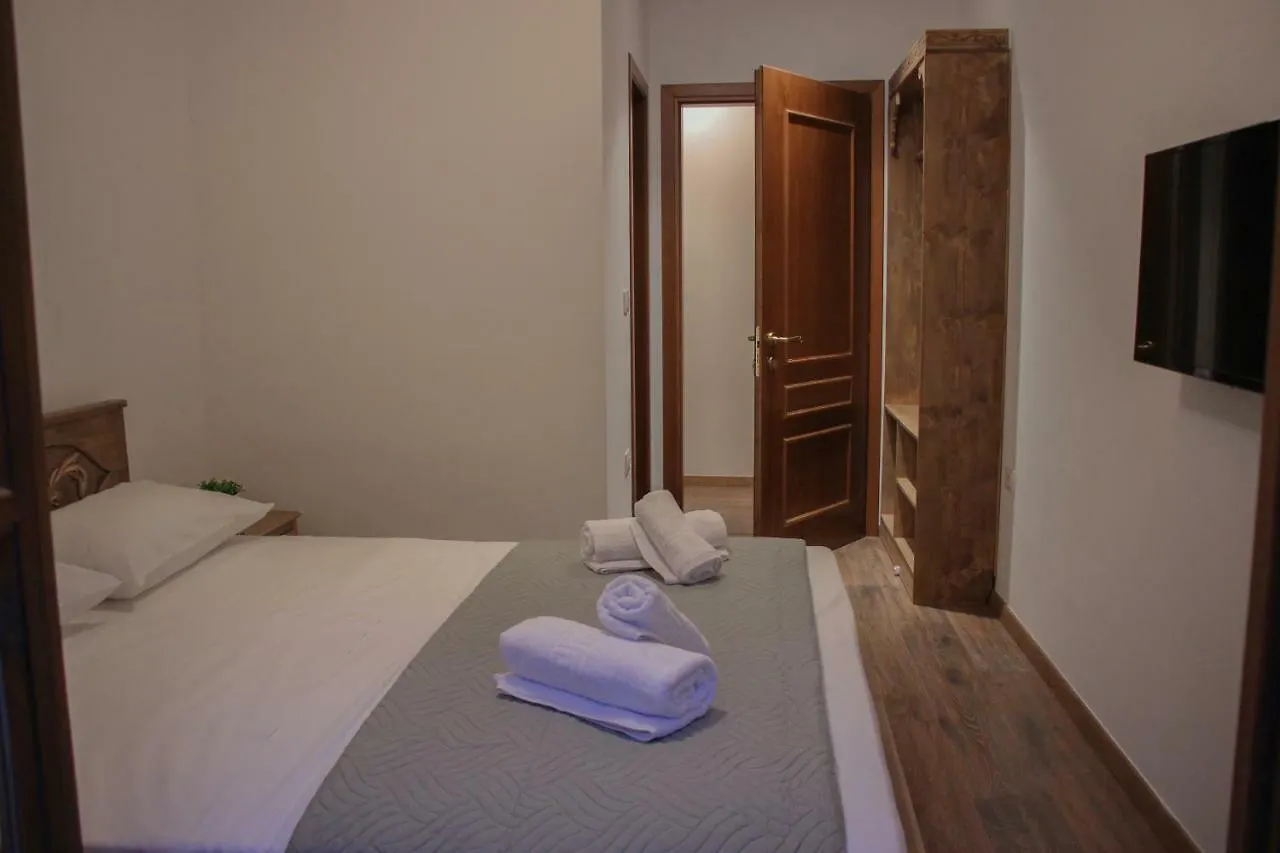 4Rooms Hotel Gjirokastër 3*,